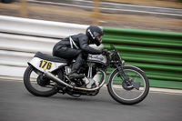 Vintage-motorcycle-club;eventdigitalimages;mallory-park;mallory-park-trackday-photographs;no-limits-trackdays;peter-wileman-photography;trackday-digital-images;trackday-photos;vmcc-festival-1000-bikes-photographs